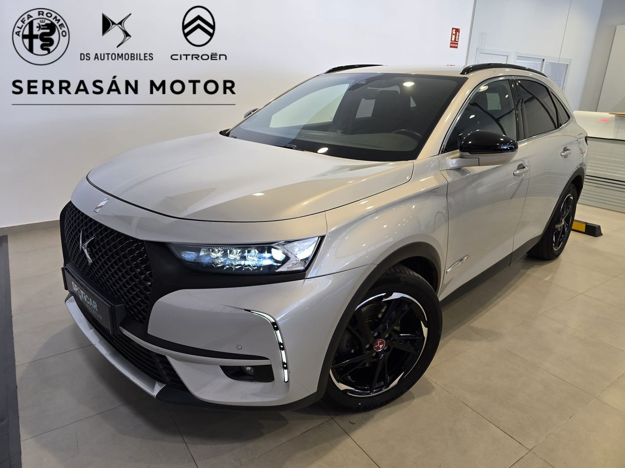 DS DS 7 E-TENSE 225 PERFORMANCE LINE +   - Foto 1