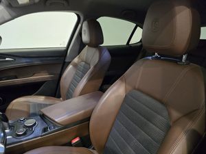 Alfa Romeo Stelvio Executive 2.2 Diesel 154 kW (210 CV) AT8 Q4 - Foto 11