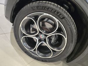 Alfa Romeo Stelvio Executive 2.2 Diesel 154 kW (210 CV) AT8 Q4 - Foto 14