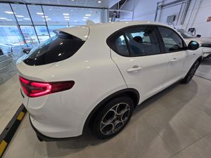 Alfa Romeo Stelvio 2.2 Diesel 140 kW (190 CV) Sprint Q4 - Foto 3