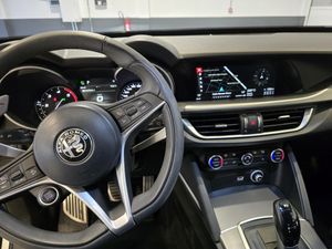 Alfa Romeo Stelvio Executive 2.2 Diesel 154 kW (210 CV) AT8 Q4 - Foto 9