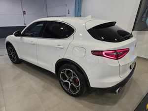 Alfa Romeo Stelvio Executive 2.2 Diesel 154 kW (210 CV) AT8 Q4 - Foto 3