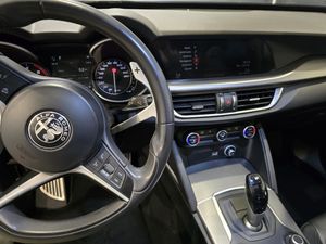 Alfa Romeo Stelvio Executive 2.2 Diesel 140 kW (190 CV) AT8 RWD - Foto 13