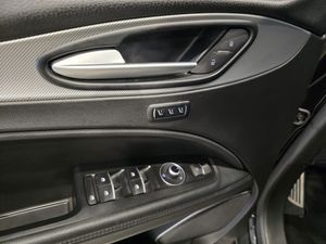 Alfa Romeo Stelvio 2.2 Diesel 154 kW (210 CV) Veloce Q4 - Foto 13