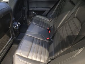 Alfa Romeo Stelvio 2.2 Diesel 154 kW (210 CV) Veloce Q4 - Foto 10