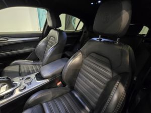 Alfa Romeo Stelvio 2.2 Diesel 154 kW (210 CV) Veloce Q4 - Foto 17