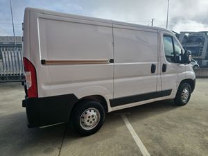 Citroën Jumper Jumper BlueHDi 140 S&S 6v Furgón 30L1H1 - Foto 9