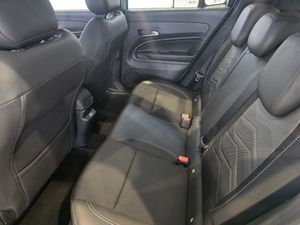 Jeep Avenger 1.2 Turbo 100 CV Altitude - Foto 12