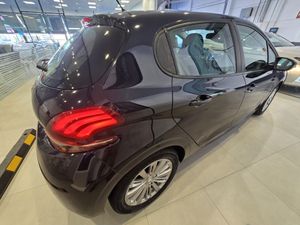 Peugeot 208 5p Signature 1.2 PureTech 82 S&S - Foto 7