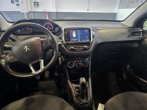 Peugeot 208 5p Signature 1.2 PureTech 82 S&S - Foto 9