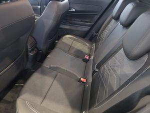 Jeep Avenger 1.2 Turbo 100 CV Altitude - Foto 15