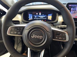 Jeep Avenger 1.2 Turbo 100 CV Altitude - Foto 17