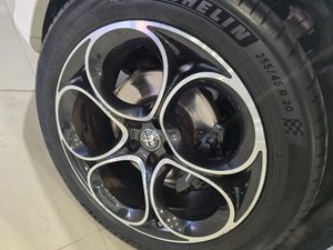 Alfa Romeo Stelvio 2.2 Diesel 154 kW - Foto 15