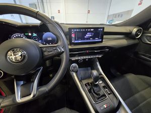 Alfa Romeo Tonale 1.5 Hybrid 130 TCT Sprint - Foto 8