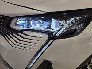 Peugeot 3008 GT Hybrid 225 e-EAT8 - Foto 17