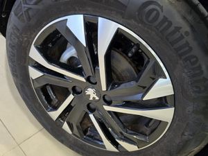 Peugeot 2008 GT PureTech 130 - Foto 18