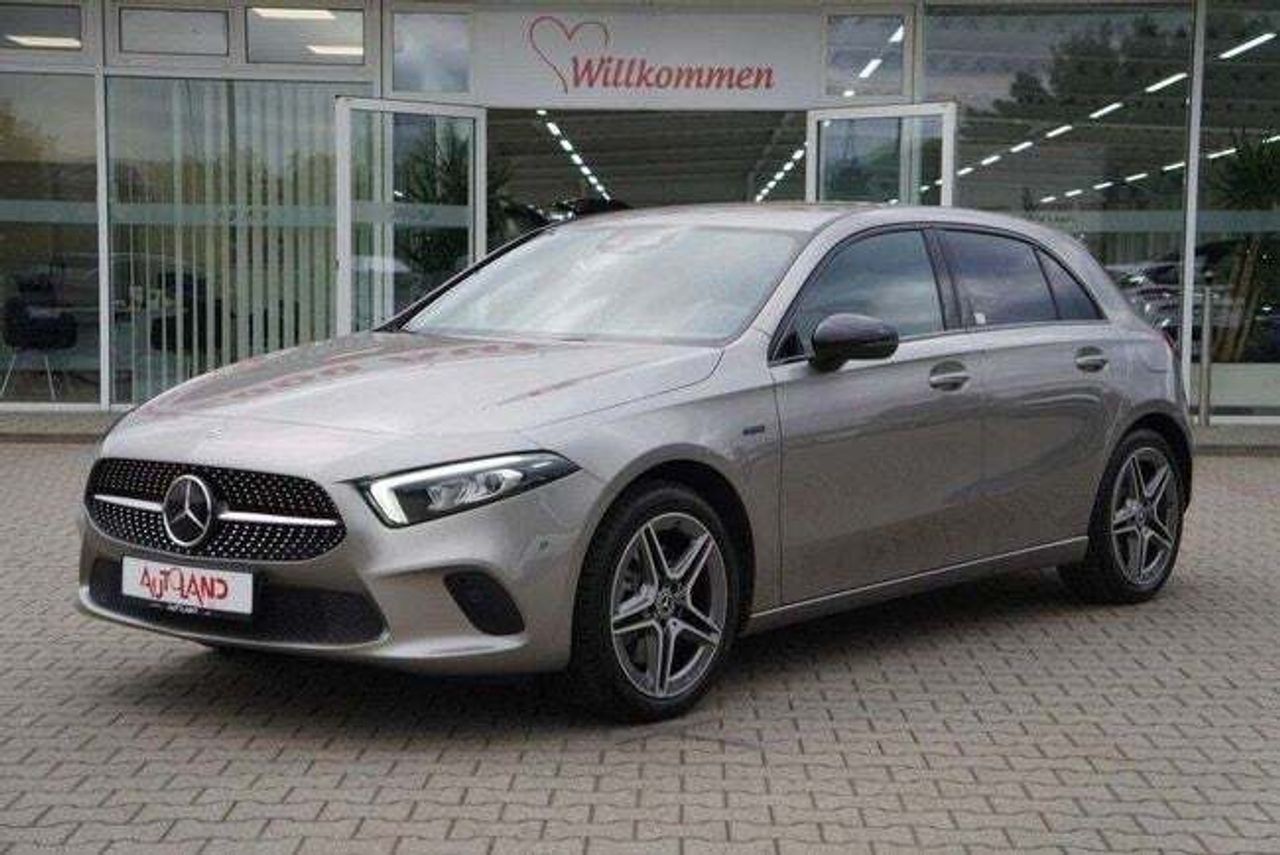 Mercedes Clase A 250e Sedán 8G-DCT   - Foto 1