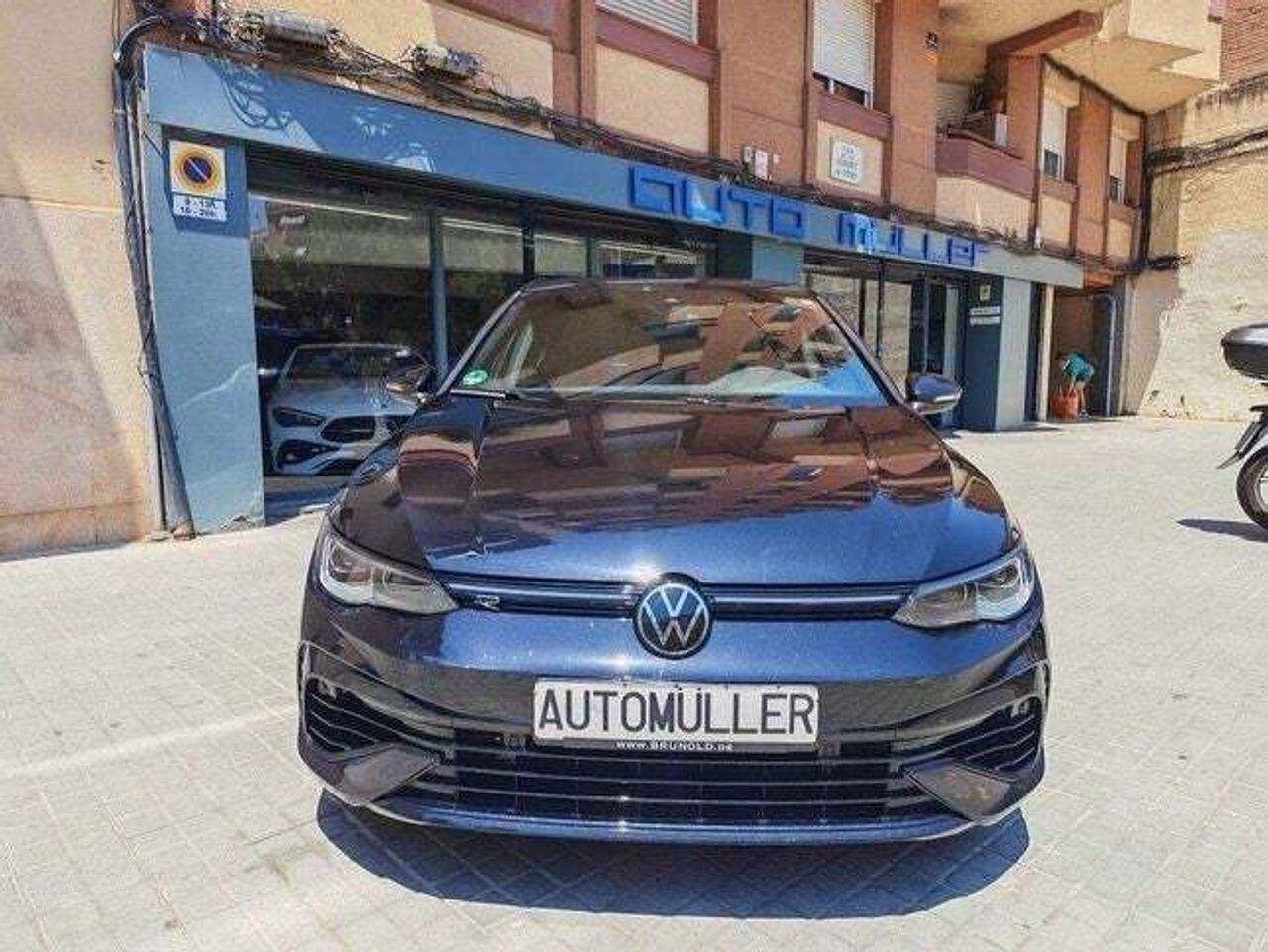 Volkswagen Golf 2.0 TSI R   - Foto 1