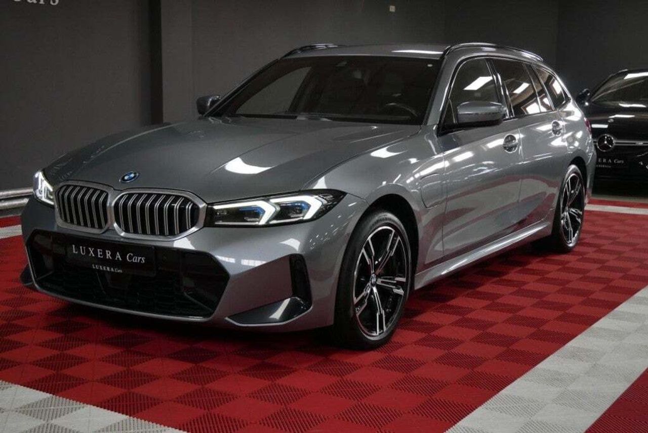 BMW Serie 3 330e xDrive Touring M Sport   - Foto 1
