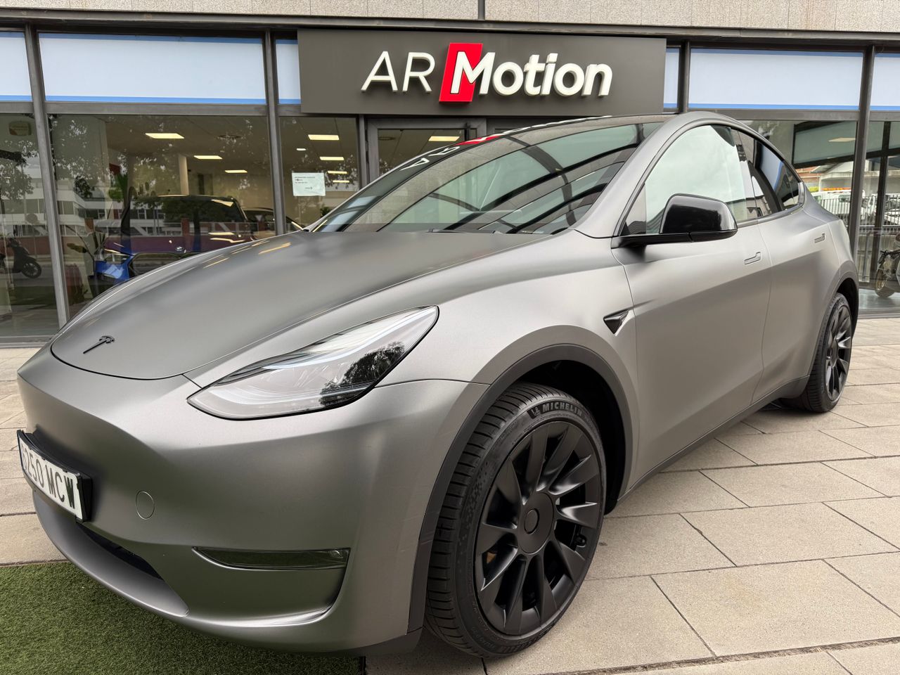Tesla Model Y Gran Autonomía AWD 514cv Techo panorámico  - Foto 1