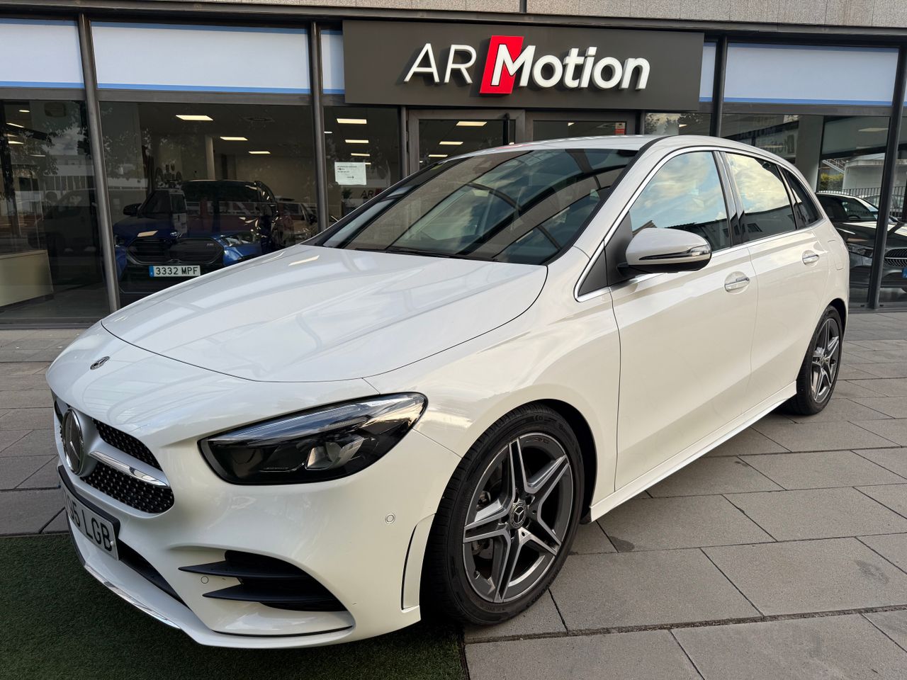 Mercedes Clase B B180 AMG Line SOLO 2900 KM  - Foto 1