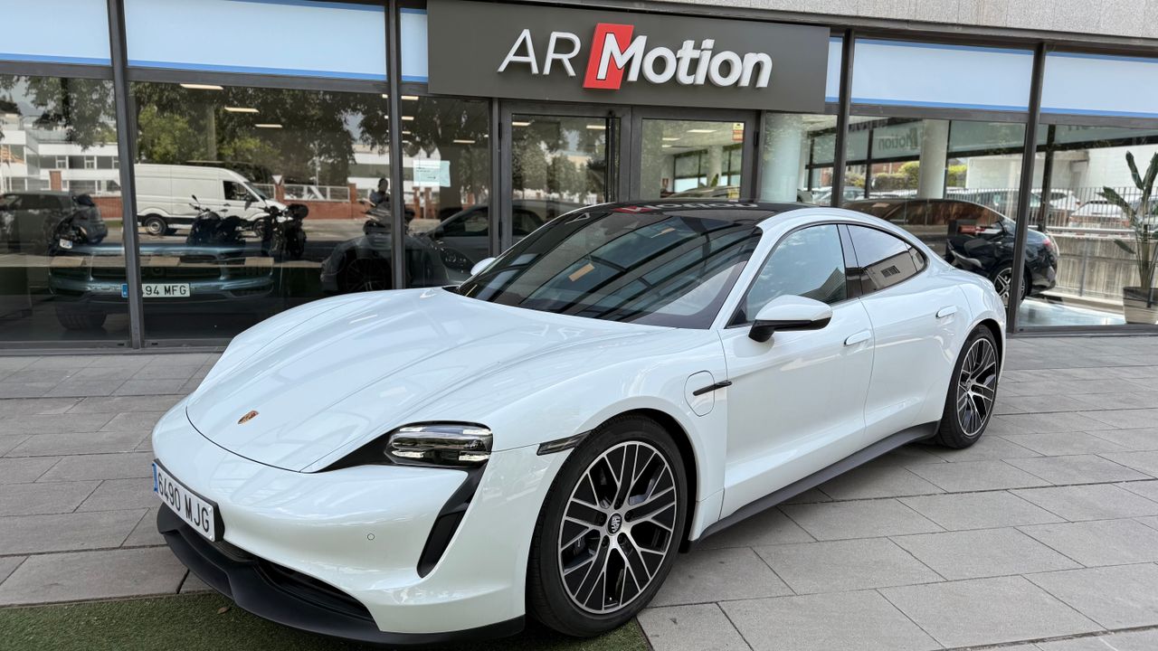 Porsche Taycan Perfomance Battery Plus Techo panorámico  - Foto 1