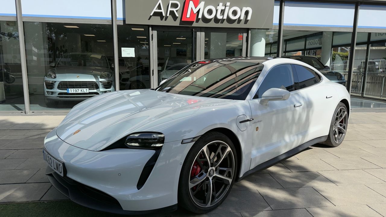 Porsche Taycan 4S Techo panorámico  - Foto 1