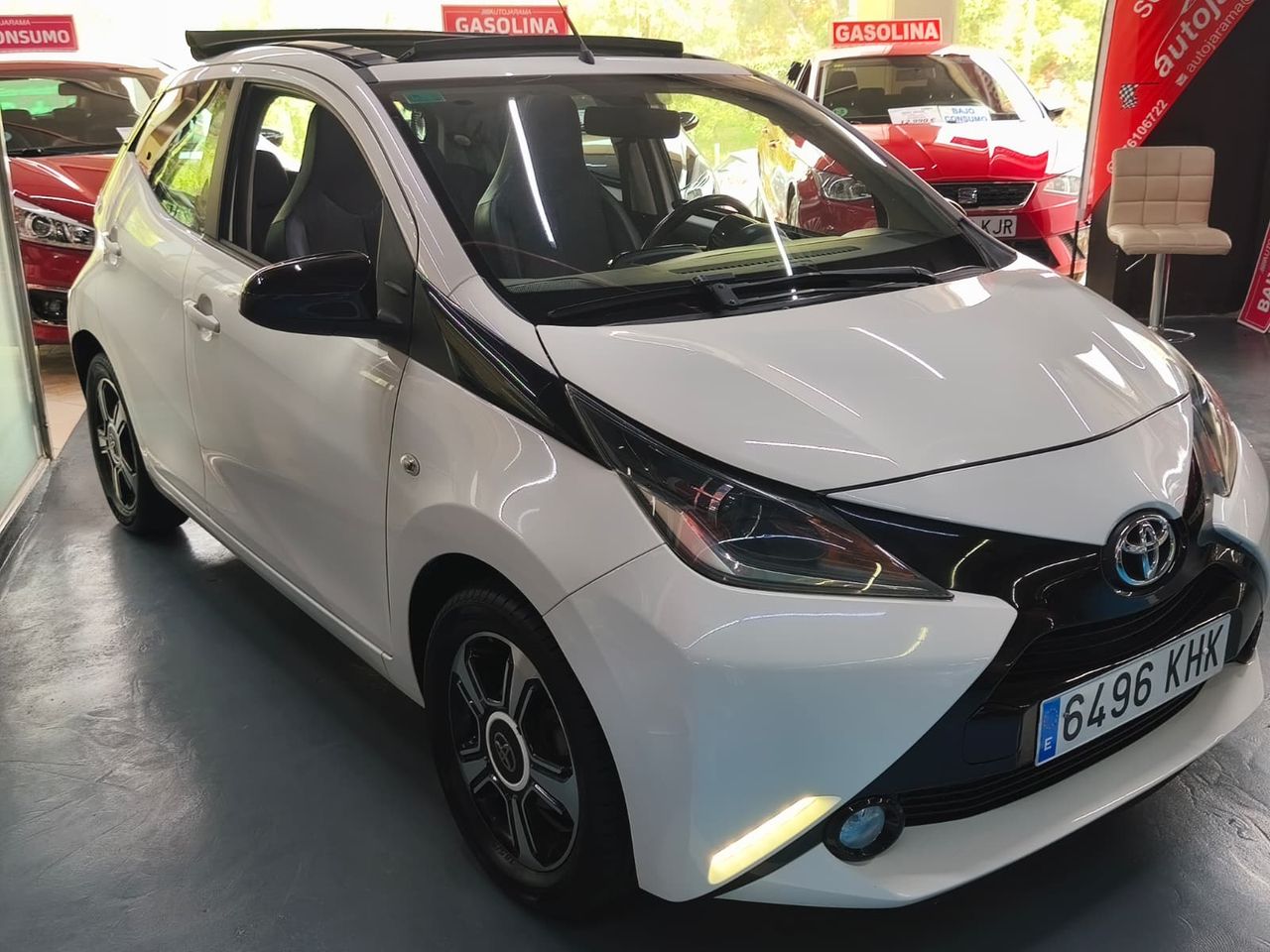 Toyota Aygo  1.0 70 x-play 51 kW   - Foto 1