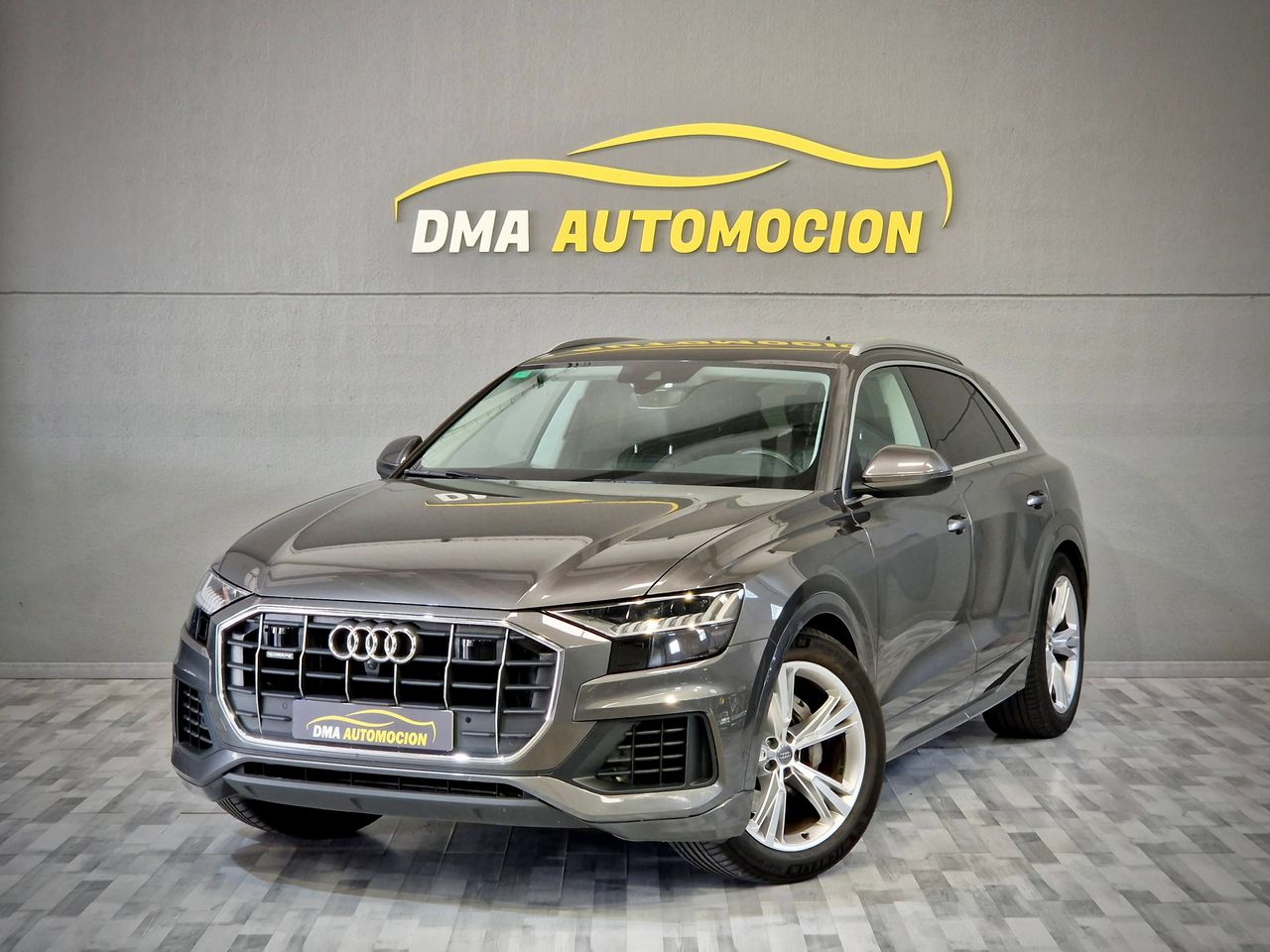 Audi Q8 .   - Foto 1