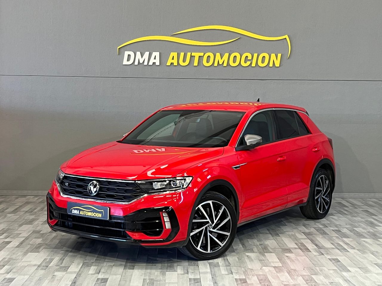 Volkswagen T-Roc R   - Foto 1