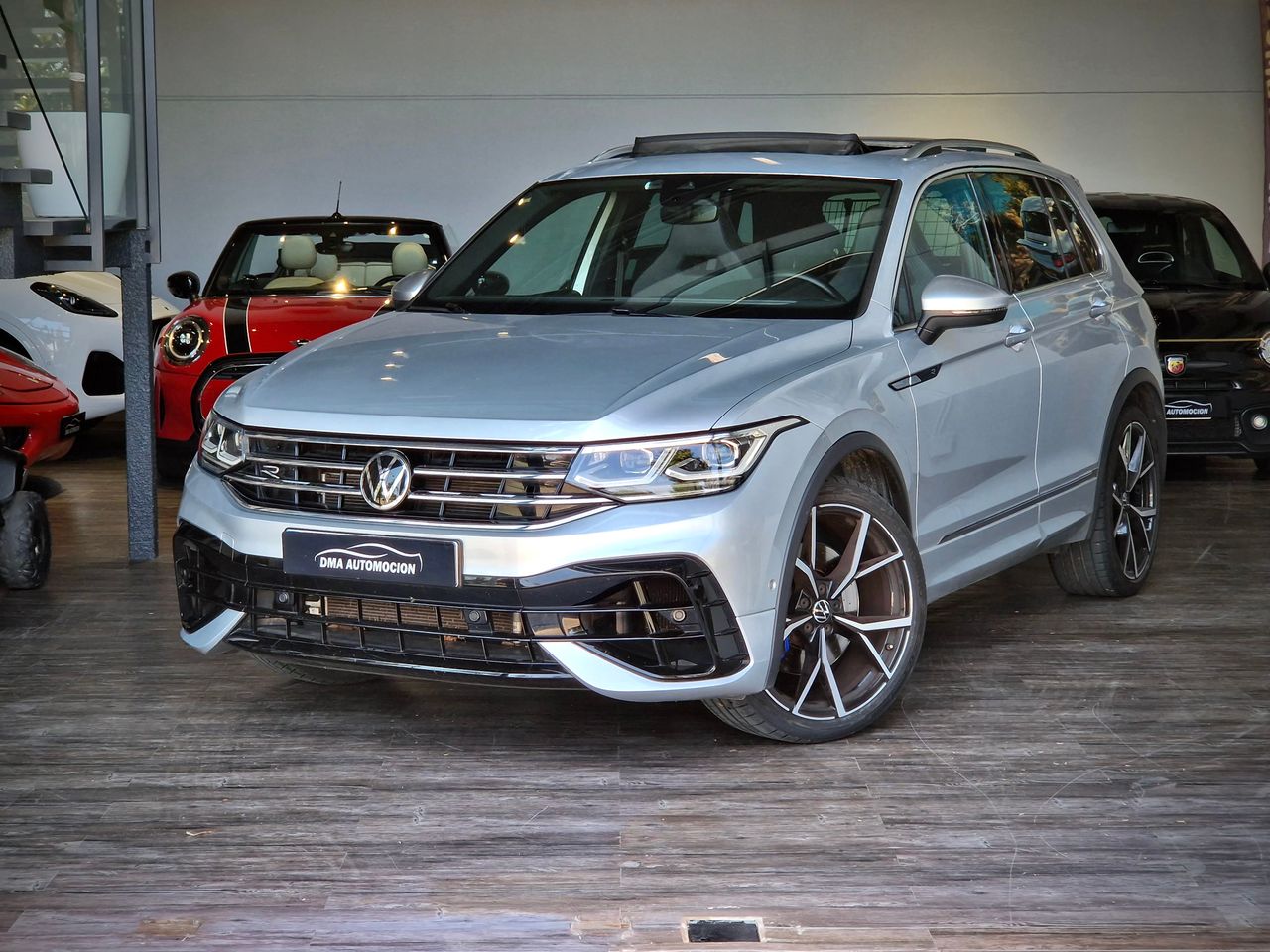 Volkswagen Tiguan R   - Foto 1