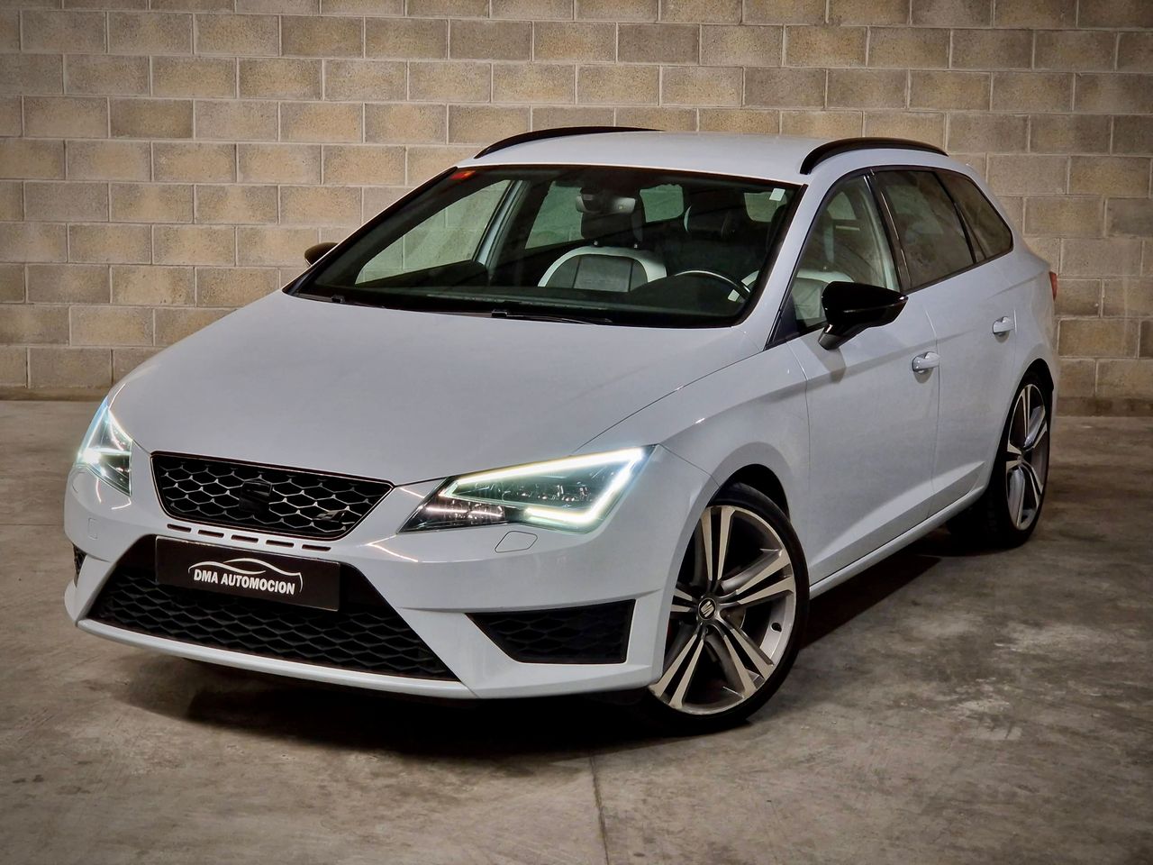 Seat Leon Cupra ST   - Foto 1