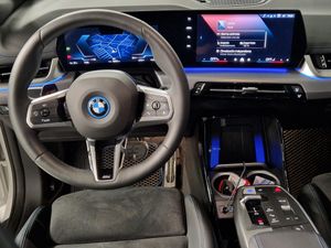 BMW iX1 xDrive30e  - Foto 8