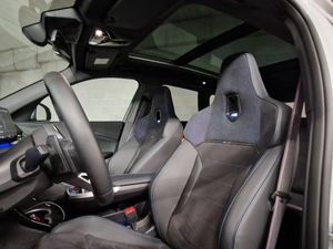 BMW iX1 xDrive30e  - Foto 4