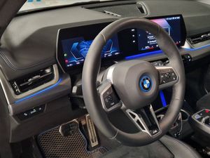 BMW iX1 xDrive30e  - Foto 3