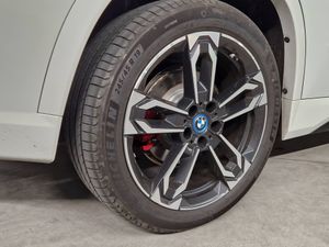 BMW iX1 xDrive30e  - Foto 13
