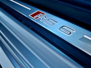 Audi A6 RS6 Avant TFSI quattro  - Foto 14