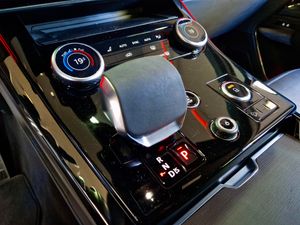 Land-Rover Range Rover Sport Dynamic SE  - Foto 19