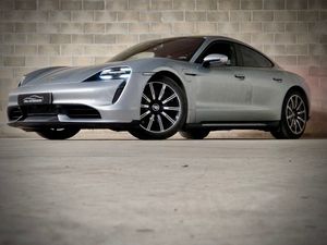 Porsche Taycan TURBO - Foto 6