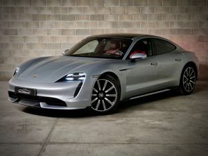 Porsche Taycan TURBO - Foto 11