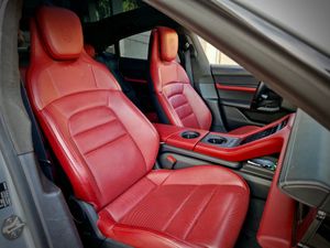 Porsche Taycan TURBO - Foto 7