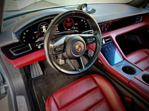 Porsche Taycan TURBO - Foto 5