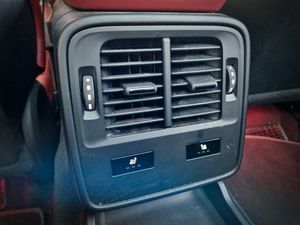 Porsche Taycan TURBO - Foto 30