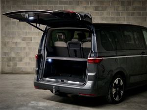 Volkswagen Multivan Style - Foto 32