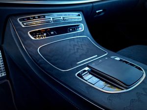 Mercedes Clase E 300e - Foto 26