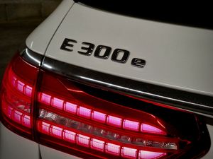 Mercedes Clase E 300e - Foto 22