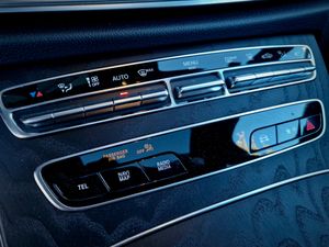 Mercedes Clase E 300e - Foto 25