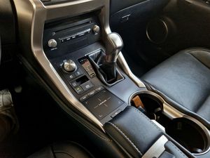 Lexus NX 300h - Foto 25