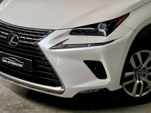 Lexus NX 300h - Foto 18