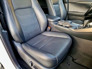 Lexus NX 300h - Foto 9